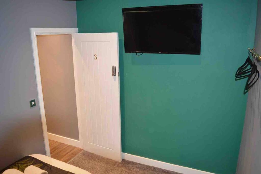 Unique 4 Bed House In Derby Perfect For Contractors And Families Villa Bagian luar foto