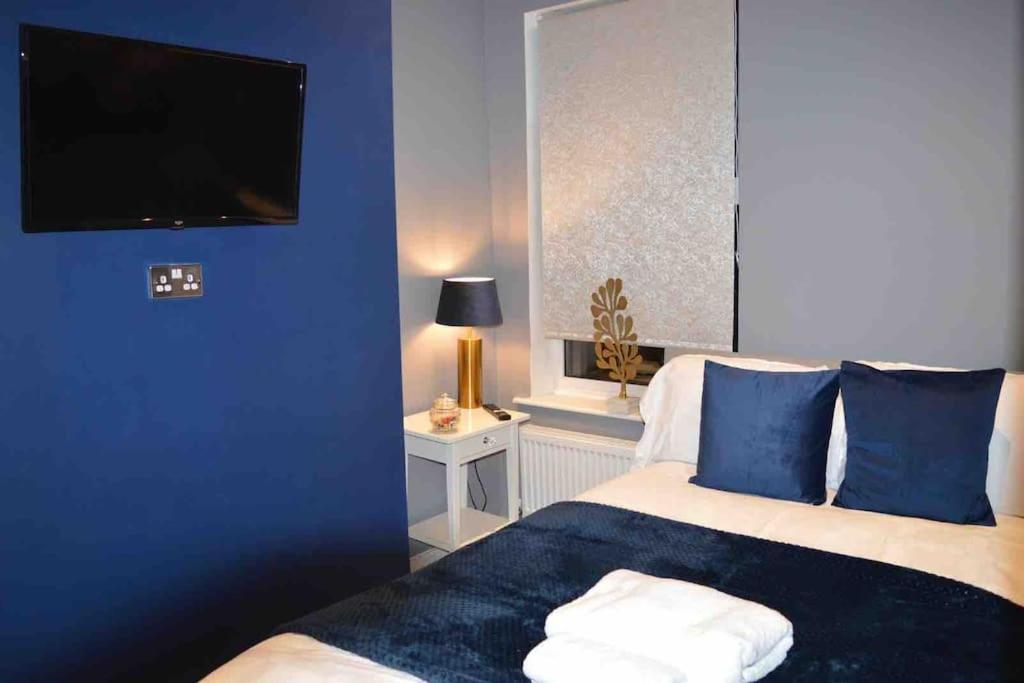 Unique 4 Bed House In Derby Perfect For Contractors And Families Villa Bagian luar foto